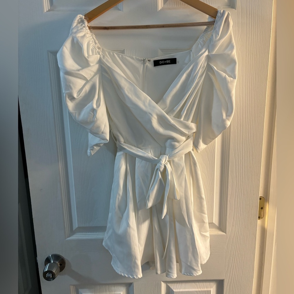 Do + Be white romper size S